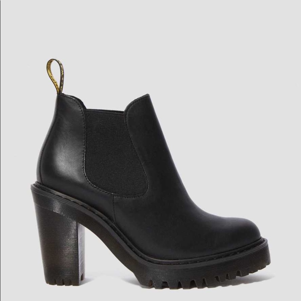 ❌SOLD ❌Dr. Martens Women's Hurston Platform Heeled Ankle Chelsea Boots Black